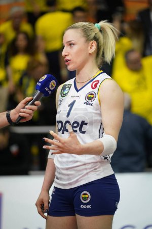 Photo for ISTANBUL, TURKEY - APRIL 25, 2022: Gizem Orge in action during Eczacibasi Dynavit vs Fenerbahce Opet Turkish Sultans League Playoff 1-4 match in Eczacibasi Sport Hall - Royalty Free Image