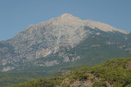 Foto de Mount Tahtali in Kemer district, Antalya City, Turkey - Imagen libre de derechos