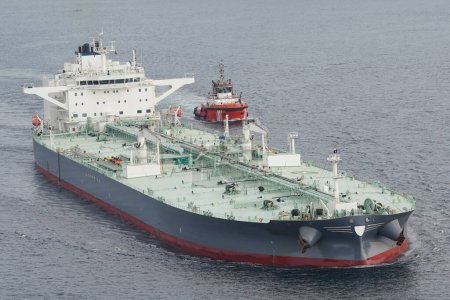 Foto de A Tanker Ship Carrying Liquids Between Ports - Imagen libre de derechos