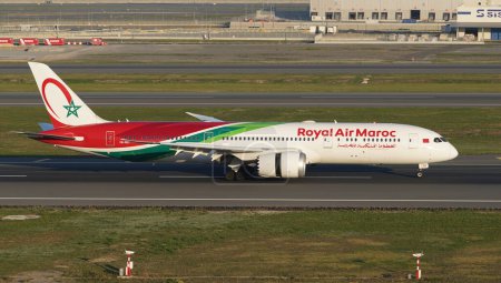 Photo for ISTANBUL, TURKIYE - NOVEMBER 05, 2022: Royal Air Maroc Boeing 787-9 (65558) landing to Istanbul International Airport - Royalty Free Image