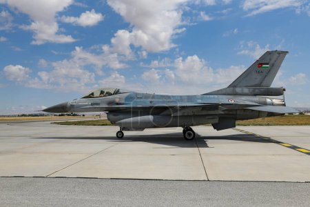 Photo for KONYA, TURKIYE - JUNE 30, 2022: Jordan Air Force General Dynamics F-16BM Fighting Falcon (6J-4) taxiing in Konya Airport during Anatolian Eagle Air Force Exercise - Royalty Free Image