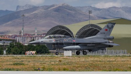 Photo for KONYA, TURKIYE - JUNE 30, 2022: Turkish Air Force General Dynamics F-16D Fighting Falcon (4S-6) taxiing in Konya Airport during Anatolian Eagle Air Force Exercise - Royalty Free Image
