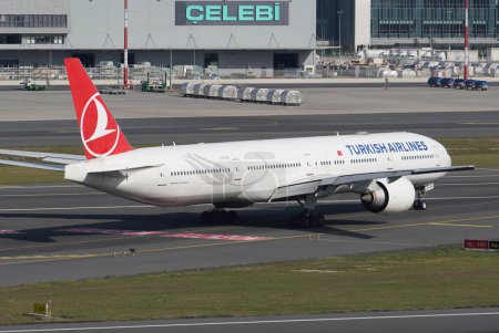 Photo for ISTANBUL, TURKIYE - SEPTEMBER 17, 2022: Turkish Airlines Boeing 777-3F2ER (44128) landing to Istanbul International Airport - Royalty Free Image