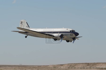 Téléchargez les photos : ESKISEHIR, TURKIYE - SEPTEMBER 18, 2022: M.S.O Air and Space Museum Douglas DC-3A (2204) display in Sivrihisar SHG Airshow - en image libre de droit