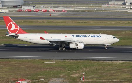 Photo for ISTANBUL, TURKIYE - SEPTEMBER 17, 2022: Turkish Airlines Cargo Airbus A330-243F (1092) landing to Istanbul International Airport - Royalty Free Image