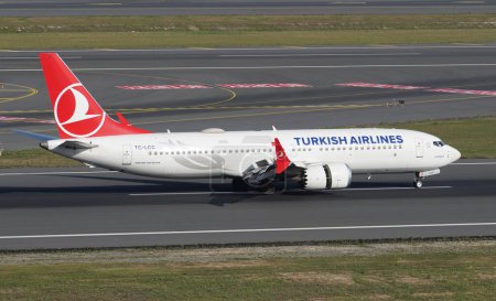 Photo for ISTANBUL, TURKIYE - SEPTEMBER 17, 2022: Turkish Airlines Boeing 737-8MAX (60034) landing to Istanbul International Airport - Royalty Free Image