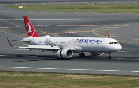 Photo for ISTANBUL, TURKIYE - OCTOBER 01, 2022: Turkish Airlines Airbus A321-271NX (8257) landing to Istanbul International Airport - Royalty Free Image