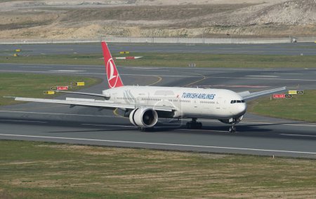 Photo for ISTANBUL, TURKIYE - OCTOBER 01, 2022: Turkish Airlines Boeing 777-3F2ER (40796) landing to Istanbul International Airport - Royalty Free Image