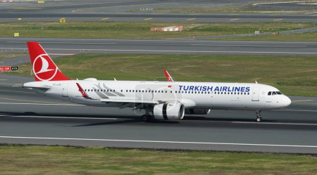 Photo for ISTANBUL, TURKIYE - OCTOBER 01, 2022: Turkish Airlines Airbus A321-271NX (8794) landing to Istanbul International Airport - Royalty Free Image