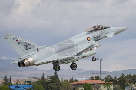 Photo for KONYA, TURKIYE - MAY 09, 2023: Qatar Air Force Eurofighter Typhoon EF2000 (MS0002) take-off from Konya Airport during Anatolian Eagle Air Force Exercise - Royalty Free Image