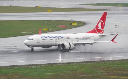 Photo for ISTANBUL, TURKIYE - OCTOBER 15, 2022: Turkish Airlines Boeing 737-8MAX (60056) landing to Istanbul International Airport - Royalty Free Image