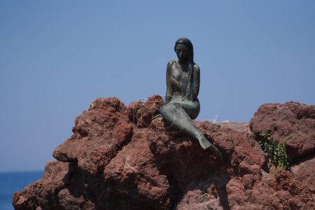 Statue de sirène à Oren, Balikesir City, Turkiye