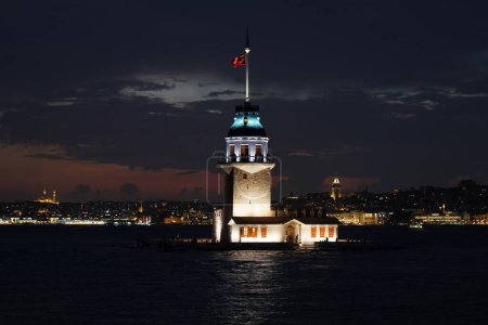 Tour des jeunes filles à Istanbul, Turkiye