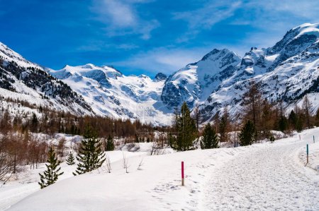 Blick aus nächster Nähe auf den Morteratschgletscher im Winter, Engadin, Schweiz.
