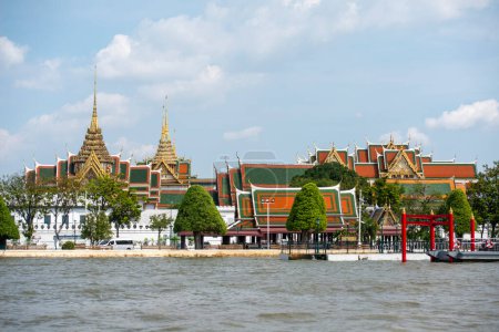 Photo for The Royal Palace and Wat Phra Kaeo at the Chao Pheaya River in the city of Bangkok in Thailand.    Thailand, Bangkok, December, 2022, - Royalty Free Image