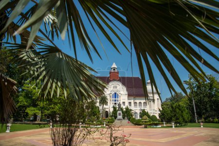 Téléchargez les photos : Le Palais Royal Phra Ram Ratcha Niwet dans la ville de Petchaburi dans la province de Phetchaburi en Thaïlande, Thaïlande, Phetchaburi, novembre 2022 - en image libre de droit