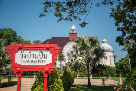 Téléchargez les photos : Le Palais Royal Phra Ram Ratcha Niwet dans la ville de Petchaburi dans la province de Phetchaburi en Thaïlande, Thaïlande, Phetchaburi, novembre 2022 - en image libre de droit