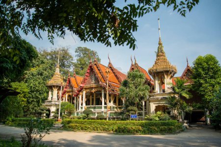 Téléchargez les photos : Le centre d'études Wat Muang Mon près de la ville de Ratchaburi dans la province de Ratchaburi en Thaïlande, Thaïlande, Ratchaburi, novembre 2022 - en image libre de droit