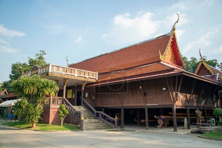 Foto de El Wat Khanon cerca de la ciudad de Ratchaburi en la provincia de Ratchaburi en Tailandia, Tailandia, Ratchaburi, noviembre, 2022 - Imagen libre de derechos