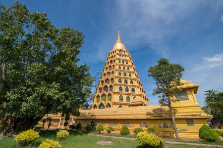 Photo for The Wat Tha It Ang Thong in the City of Ang Thong in the Province of Ang Thong in Thailand,  Thailand, Ang Thong, November, 2022 - Royalty Free Image