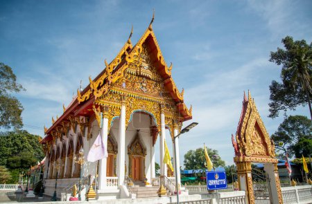 Téléchargez les photos : The Wat Tai Yan in the City of Ang Thong in the Province of Ang Thong in Thailand,  Thailand, Ang Thong, November, 2022 - en image libre de droit