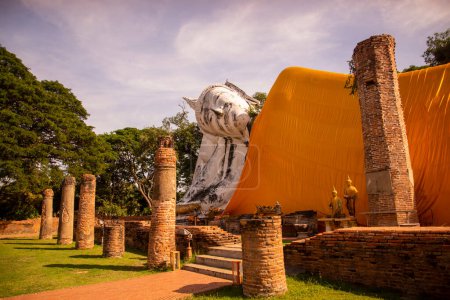 Photo for The Reclining Buddha Wat Khun Inthapramun near the City of Ang Thong in the Province of Ang Thong in Thailand,  Thailand, Ang Thong, November, 2022 - Royalty Free Image