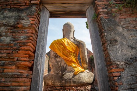 Téléchargez les photos : The Wat Worachettharam in the City Ayutthaya in the Province of Ayutthaya in Thailand,  Thailand, Ayutthaya, November, 2022 - en image libre de droit