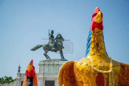 Foto de The King Taksin Monument near the Wat Phu Khao Thong in the City Ayutthaya in the Province of Ayutthaya in Thailand,  Thailand, Ayutthaya, November, 2022 - Imagen libre de derechos