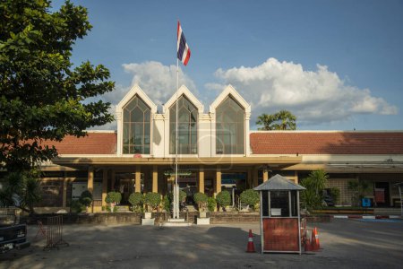 Téléchargez les photos : The Railway station in the City of Lopburi in the Province of Lopburi in Thailand,  Thailand, Lopburi, November, 2022 - en image libre de droit