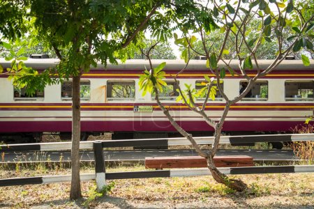 Téléchargez les photos : The Railway Station Pasak Jolasid Dam of the Rot Fai Loi Nam Train or floating train line at the Pa Sak Jolasid Dam in near the City of Lopburi in the Province of Lopburi in Thailand,  Thailand, Lopburi, November, 2022 - en image libre de droit
