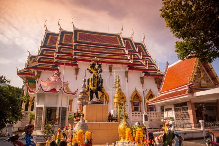 Photo for The Wat Rat Niyomtham in the City of Si Racha in the Province of Chonburi in Thailand,  Thailand, Siracha, November, 2022 - Royalty Free Image