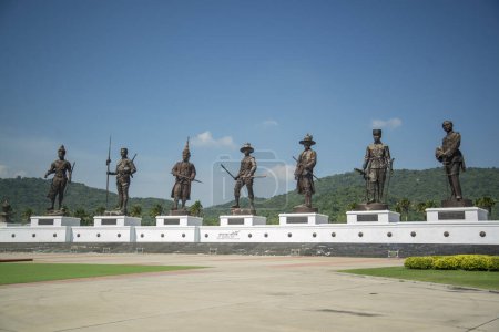 Téléchargez les photos : Le 7 King Rajabhakti Park près de la ville de Hua Hin dans la province de Prachuap Khiri Khan en Thaïlande, Thaïlande, Hua Hin, décembre 2022 - en image libre de droit