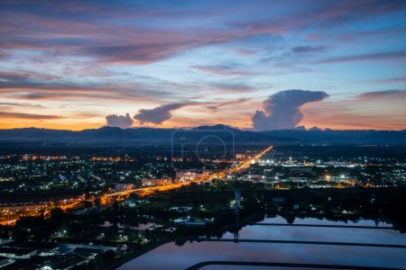 Foto de The View and Landscape from the Wat Thammikaram Mahathat Worawihan in the Town of Phrachuap Khiri Khan in the Province of Prachuap Khiri Khan in Thailand,  Thailand, Prachuap Khiri Khan, December, 2022 - Imagen libre de derechos