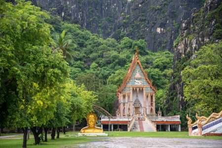 Photo for The Wat Khao Daeng Temple at the Village of Khao Daeng at the Hat Sam Roi Yot in the Province of Prachuap Khiri Khan in Thailand,  Thailand, Hua Hin, November, 2022 - Royalty Free Image