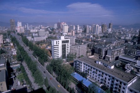 Téléchargez les photos : Le centre-ville de Kunming, dans la province du Yunnan, en Chine, en Asie orientale. Chine, Yunnan, avril 1996 - en image libre de droit