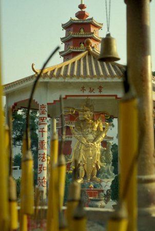 Foto de El monasterio chino de los 1000 Budas en la colina de Po Fook en la aldea de Pai Tau en Hong Kong. China, Hong Kong, mayo de 1997 - Imagen libre de derechos
