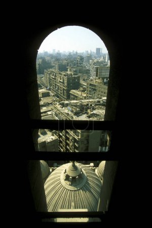 Foto de A Vista de la ciudad El Cairo, la capital de Egipto en el norte de África. Egipto, El Cairo, marzo de 2000 - Imagen libre de derechos