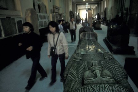 Foto de Una vista al Museo del Antiguo Egipto en el casco antiguo de El Cairo la capital de Egipto en el norte de África. Egipto, El Cairo, marzo de 2000 - Imagen libre de derechos