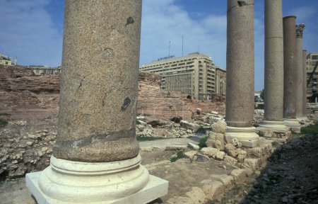 Photo for The archaeological site at the Pompei Pillar Column Park in the City Centre of Alexandria on the Mediterranean Sea in Egypt in North Africa.   Egypt, Alexandria, march, 2000 - Royalty Free Image
