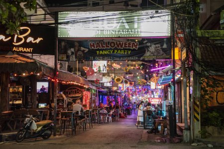 Photo for The Walkingstreet and Barstreet, Soi Bintabaht at nightlife in the old town in the City of Hua Hin in the Province of Prachuap Khiri Khan in Thailand,  Thailand, Hua Hin, December, 2023 - Royalty Free Image