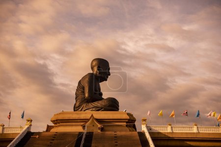 Photo for The Wat Huay Mongkol with a monument of the Monk Luang Pu Thuat  near the City of Hua Hin in the Province of Prachuap Khiri Khan in Thailand,  Thailand, Hua Hin, December, 2023 - Royalty Free Image