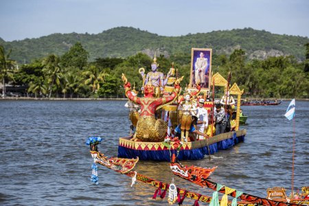 Photo for A traditional and decoratet Dragonboat or Longboat on the Lake Khao Tao at the Longboat race of Hua Hin on the Lake Khao Tao reservoir south of City of Hua Hin.  Thailand, Hua Hin, December, 2023 - Royalty Free Image