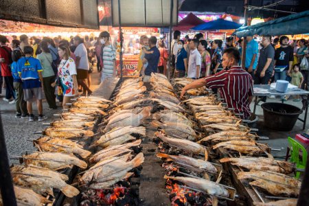Photo for Fresh gill Fish thai food at market in the old city centre of Mueang Chonburi City at Province of Chonburi in Thailand.  Thailand, Chonburi, October, 31, 2023 - Royalty Free Image