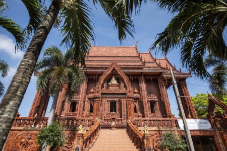 Foto de El Wat Nakhon Nueang Khet o Wat Ton Taan cerca de la ciudad de Mueang Chachoengsao en la provincia de Chachoengsao en Tailandia. Tailandia, Chachoengsao, 3 de noviembre de 2023 - Imagen libre de derechos