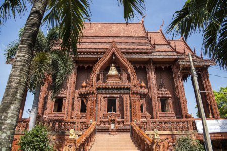 Foto de El Wat Nakhon Nueang Khet o Wat Ton Taan cerca de la ciudad de Mueang Chachoengsao en la provincia de Chachoengsao en Tailandia. Tailandia, Chachoengsao, 3 de noviembre de 2023 - Imagen libre de derechos