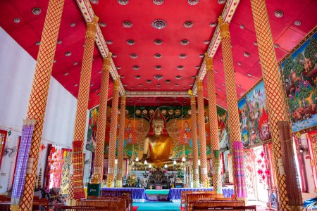 Photo for Thailand, Ubon Ratchathani - November 25, 2023: Buddha inside of the Wat Jaeng in the city centre of Udon Ratchathani and Province Ubon Ratchathani in Thailand. - Royalty Free Image