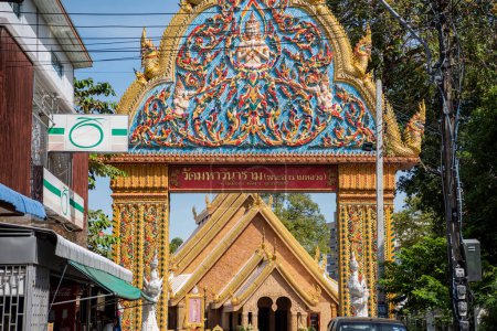 Téléchargez les photos : Wat Maha Wanaram dans le centre-ville d'Udon Ratchathani et la province d'Ubon Ratchathani en Thaïlande, 23 novembre 2023. - en image libre de droit