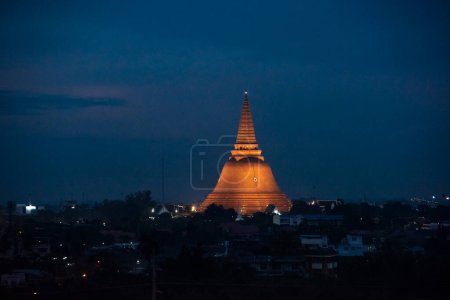 Phra Pathom Chedi im Stadtzentrum von Nakhon Pathom und Provinz Nakhon Pathom in Thailand. Thailand, Nakhon Pathom, 9. November 2023