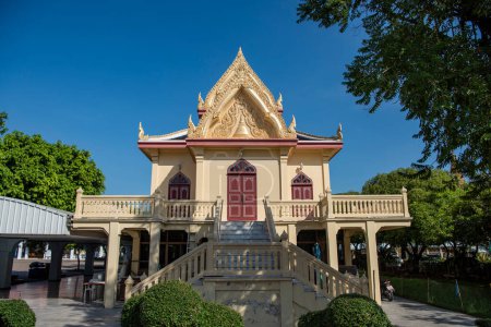 Photo for Crematorium of Wat Phra Pathom Chedi royal palace in city and Province Nakhon Pathom in Thailand.  Thailand, Nakhon Pathom, November 13, 2023 - Royalty Free Image