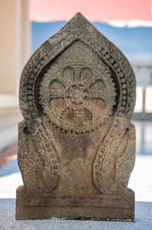 Téléchargez les photos : Sculpture à Wat Asa Songkhram dans la ville de Phra Pradaeng près de la ville et Province Samut Prakan en Thaïlande. Thaïlande, Samut Prakan, 7 décembre 2023. - en image libre de droit